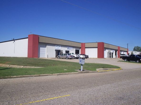 737 Oliver Rd, Montgomery, AL 36117